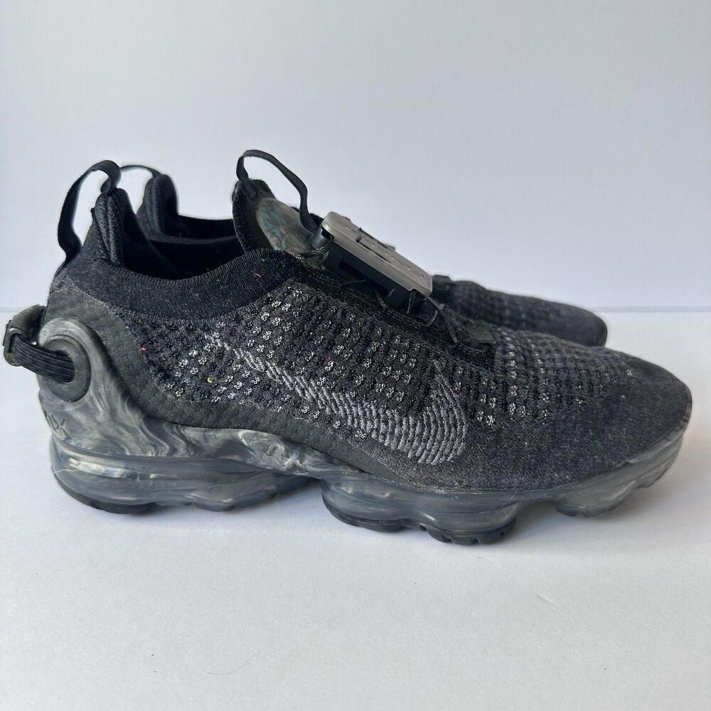 Nike Air Vapormax 2020 Flyknit Black Dark Grey Women’s Size 7 US Running Shoes